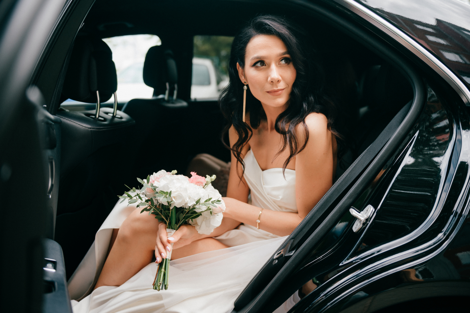 Why Wedding Limo Services Are A Must - Williamsburg Chauffeur Service
